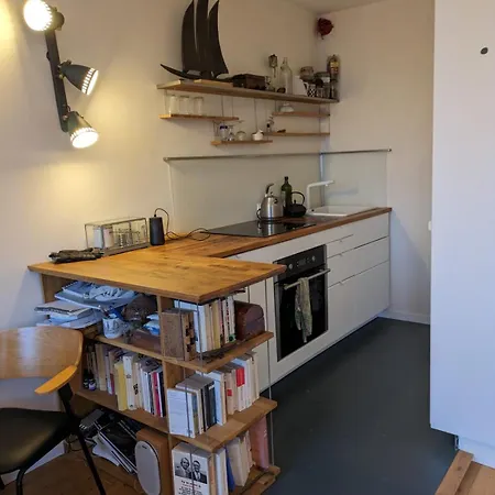 Charming T2 With Wifi In 18eme Paris