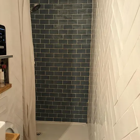 Charming T2 With Wifi In 18eme Apartment